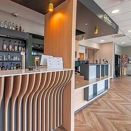 Expo Hotel