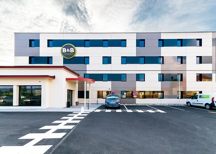 Hotel Expo 3*